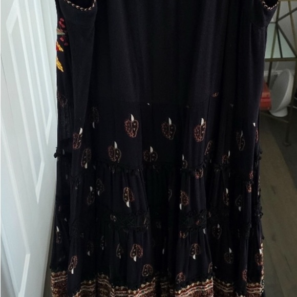 FARM Rio Black Floral Maxi Dress - Picture 3 of 9